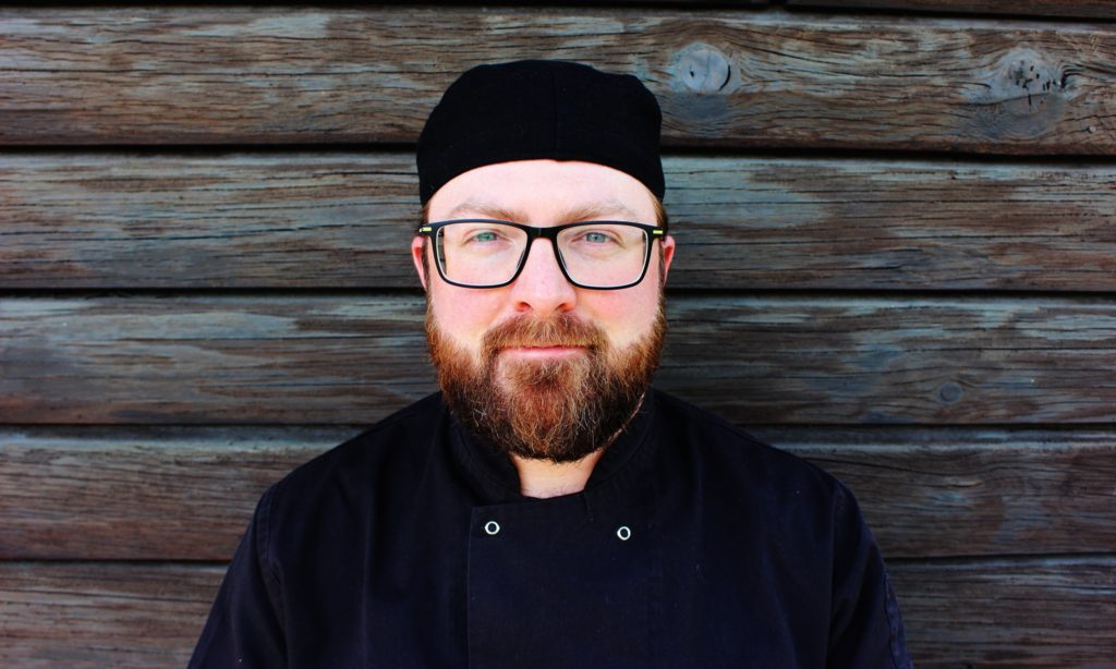 profile photo of toby the chef from mountain utopia luxury catered ski chalet